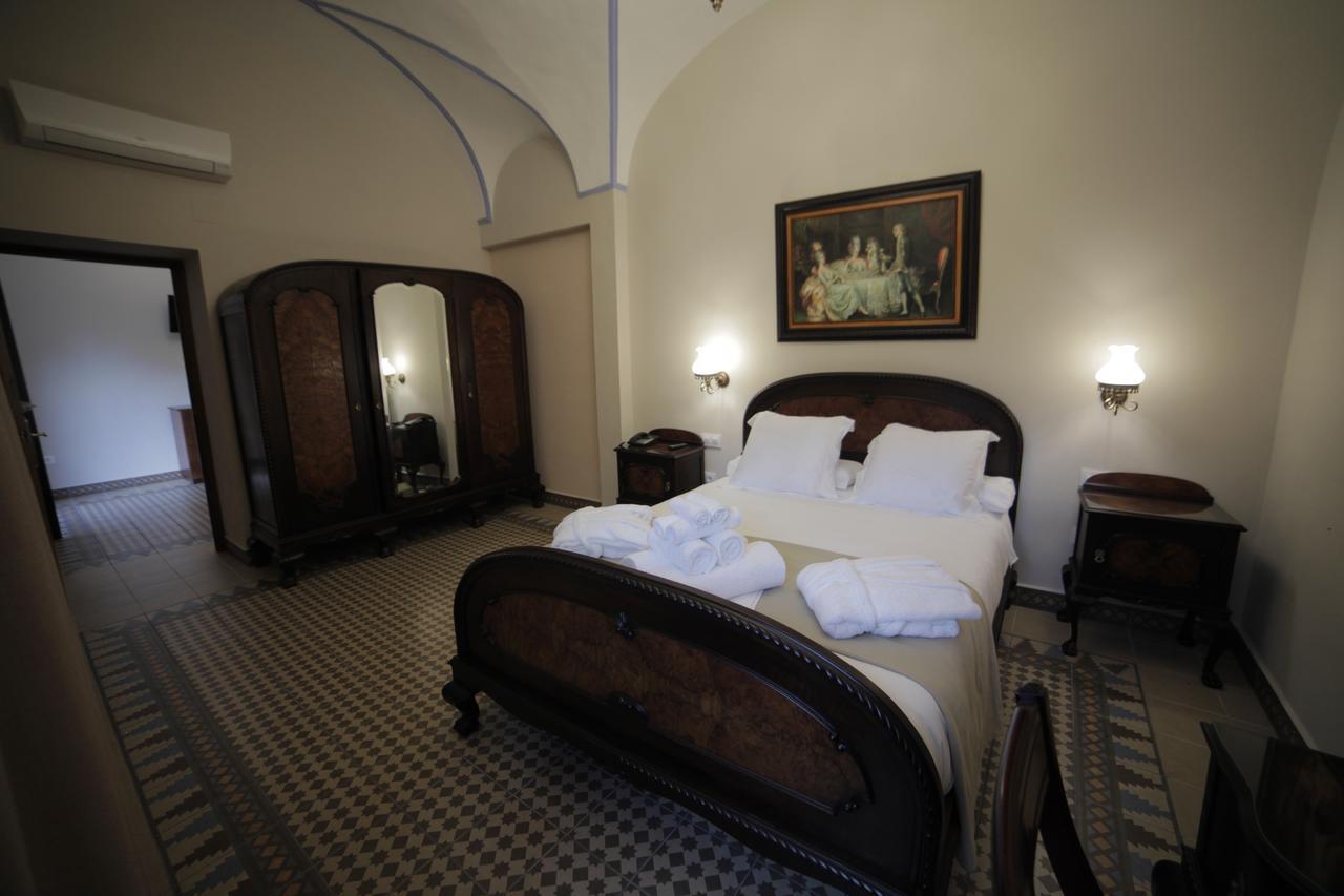 Hotel La Giralda Burguillos Del Cerro Dış mekan fotoğraf