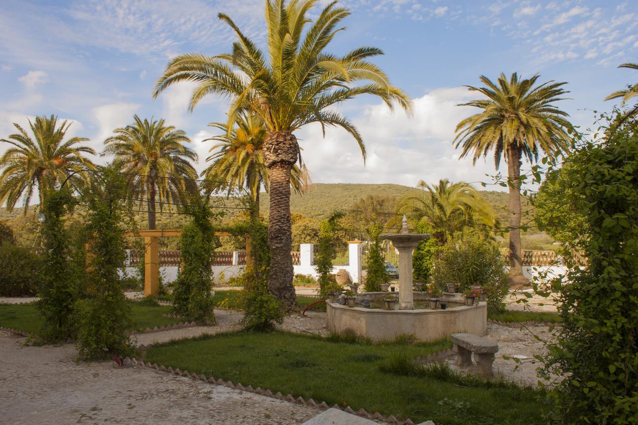 Hotel La Giralda Burguillos Del Cerro Dış mekan fotoğraf