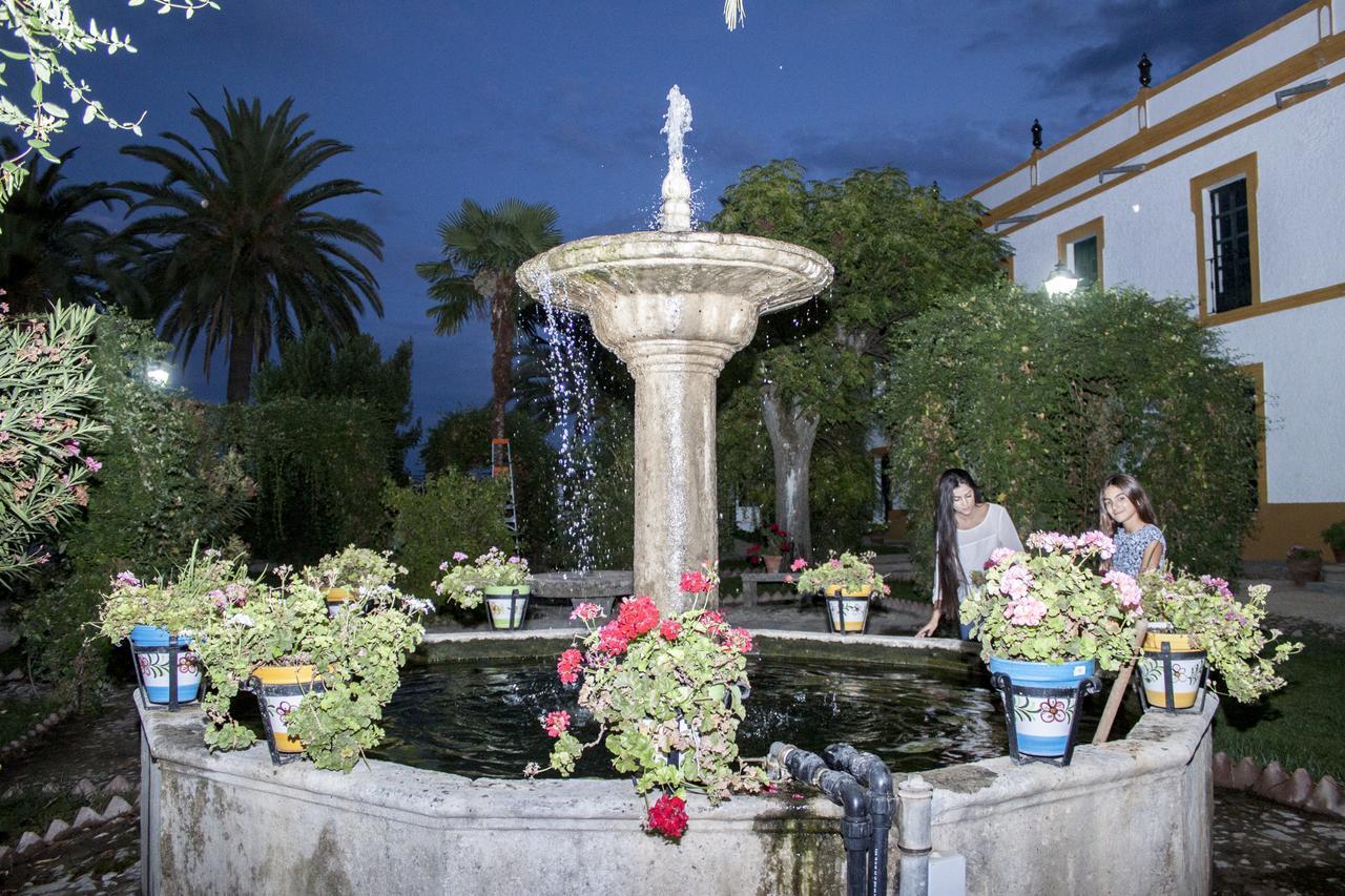 Hotel La Giralda Burguillos Del Cerro Dış mekan fotoğraf