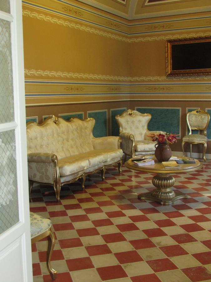 Hotel La Giralda Burguillos Del Cerro Dış mekan fotoğraf