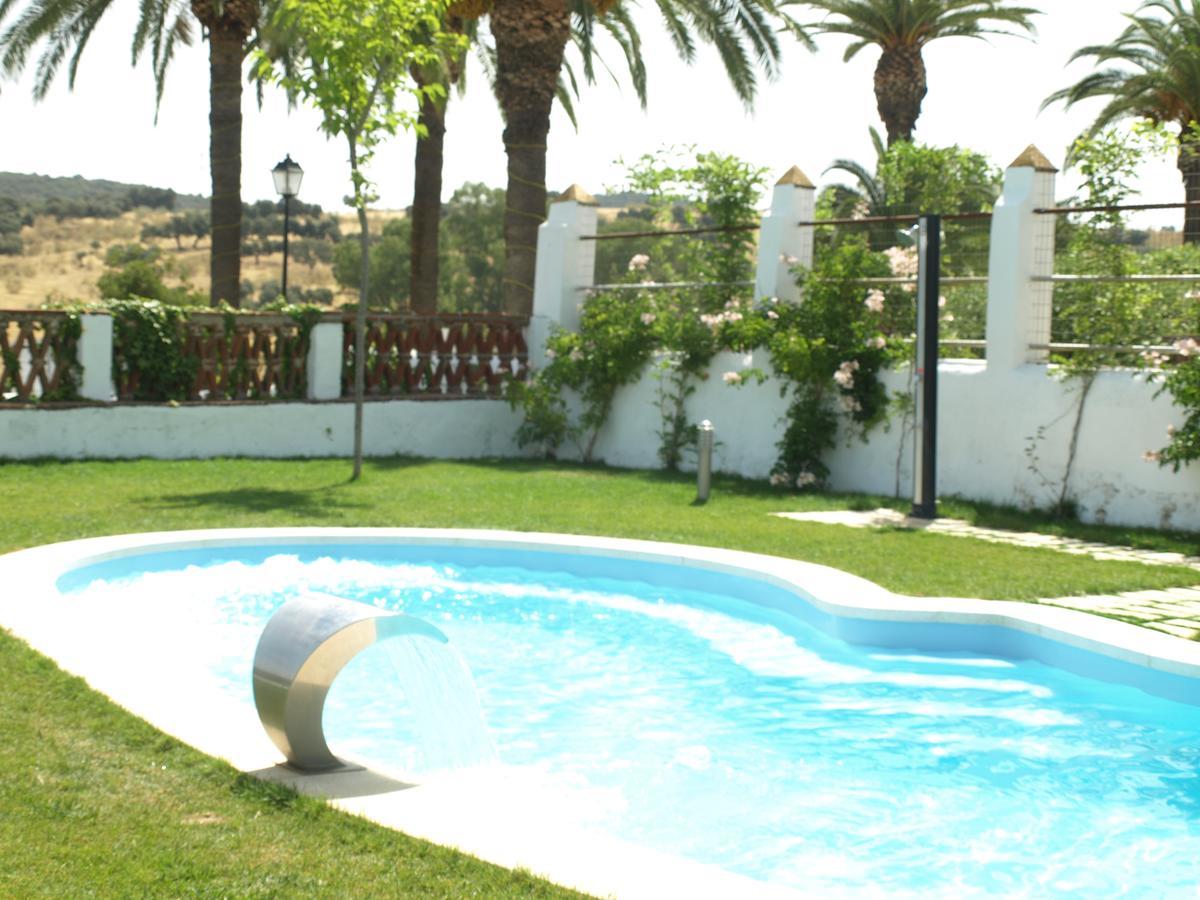 Hotel La Giralda Burguillos Del Cerro Dış mekan fotoğraf