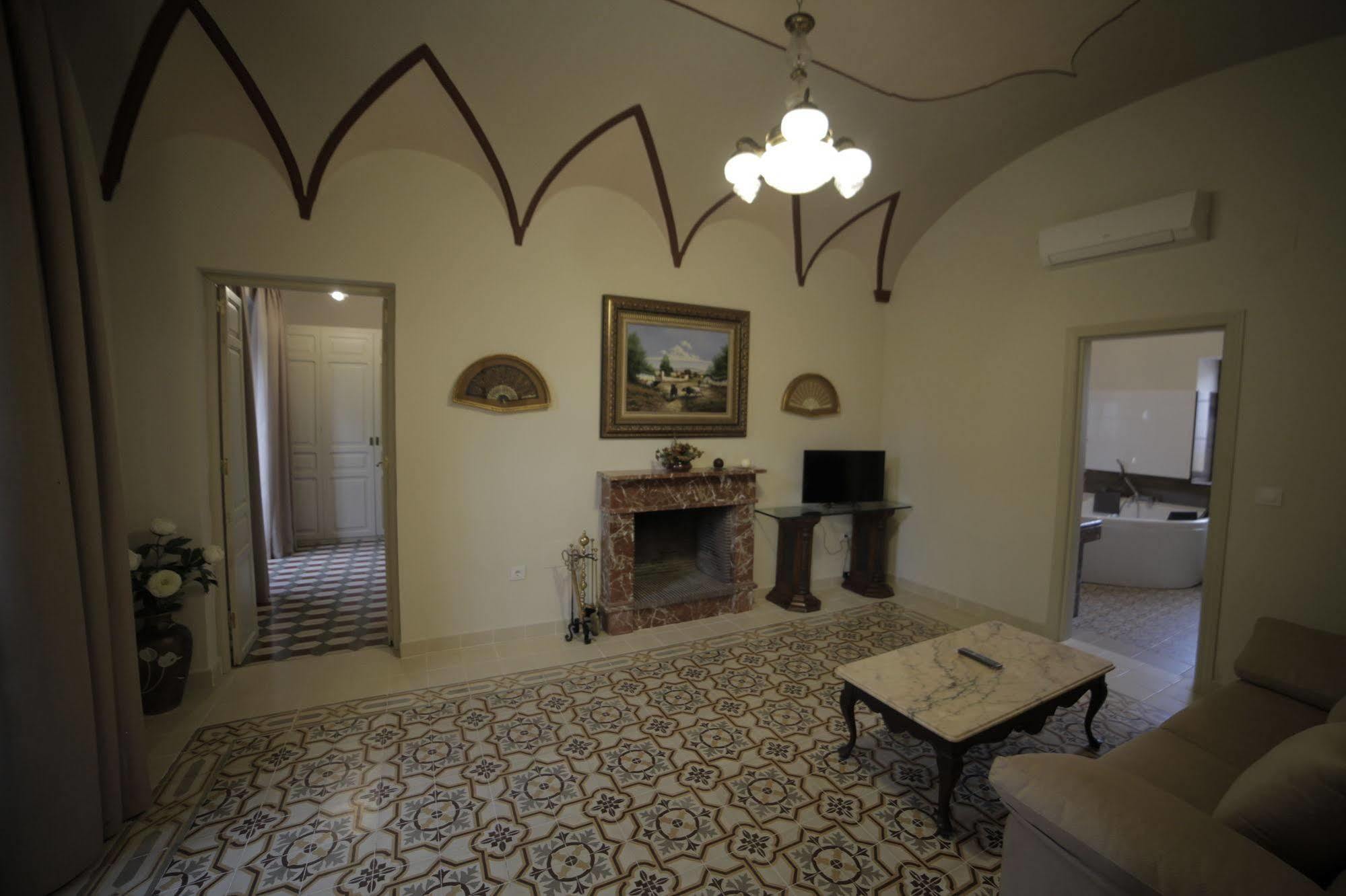 Hotel La Giralda Burguillos Del Cerro Dış mekan fotoğraf