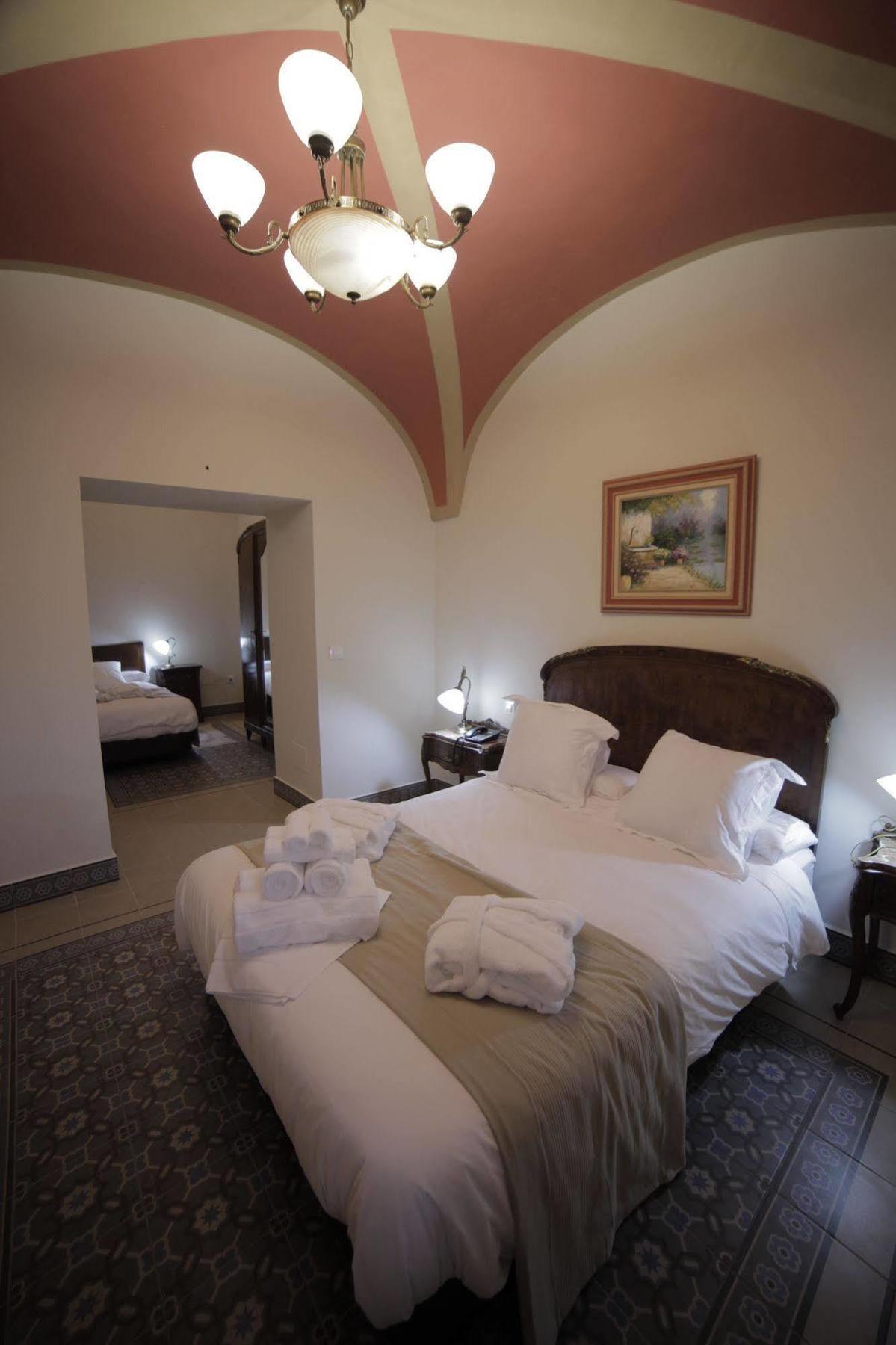 Hotel La Giralda Burguillos Del Cerro Dış mekan fotoğraf