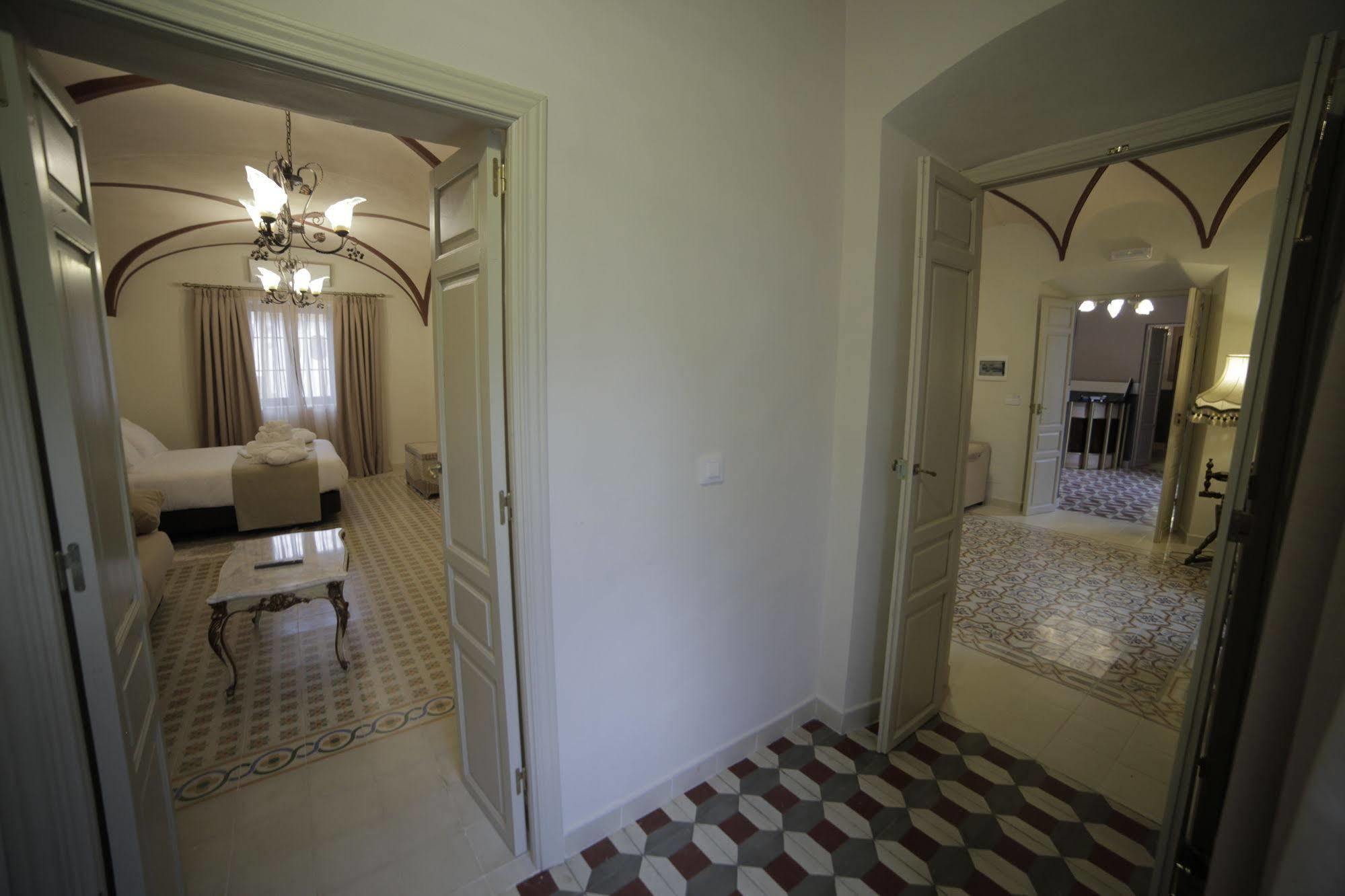 Hotel La Giralda Burguillos Del Cerro Dış mekan fotoğraf